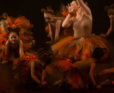 Escola Arte da Dança apresenta "A Fabulosa Loja de Brinquedos
