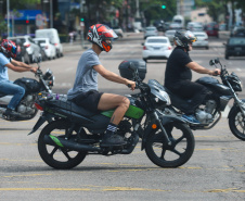 MOTOS