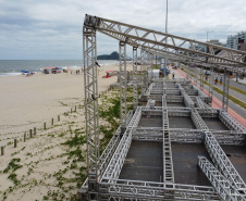 Estruturas estão sendo montadas em Matinhos e Pontal do Paraná para os shows do Verão Maior Paraná