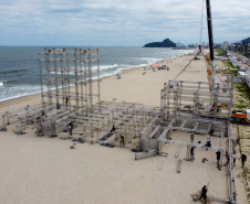 Estruturas estão sendo montadas em Matinhos e Pontal do Paraná para os shows do Verão Maior Paraná