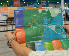 Paranaguá, 27 de dezembro de 2024 - O porto de Paranaguá recebe novo navio com turistas.