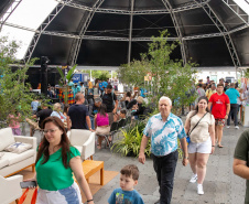Paranaguá, 27 de dezembro de 2024 - O porto de Paranaguá recebe novo navio com turistas.