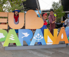 Paranaguá, 27 de dezembro de 2024 - O porto de Paranaguá recebe novo navio com turistas.