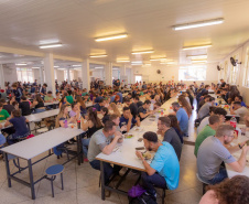 Projeto de lei busca subsidiar alimentação para estudantes das universidades estaduais