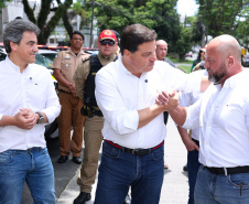 Reforço nas estradas: DER/PR entrega 36 viaturas e 5 cães ao Batalhão de Polícia Rodoviária