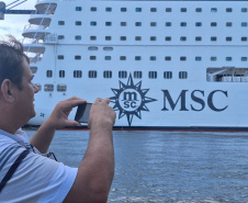 Baía dos Golfinhos: passeio é um dos  favoritos dos turistas que descem do navio de cruzeiro em Paranaguá