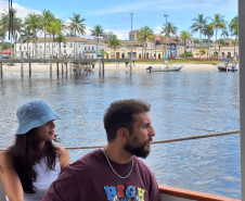 Baía dos Golfinhos: passeio é um dos  favoritos dos turistas que descem do navio de cruzeiro em Paranaguá