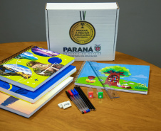 Famílias da rede estadual do Paraná começam 2025 sem a preocupação com material escolar