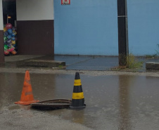 Água da chuva prejudica o sistema de coleta e tratamento de esgoto