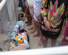 Matinhos, 31 de janeiro de 2025 - Fãs de Luan Santana chegam um dia antes do show em Caiobá. 