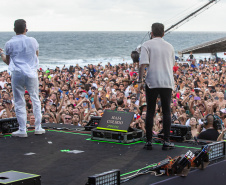 SHOW