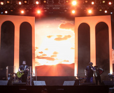 Show de César Menotti e Fabiano no Verão Maior Paraná em Pontal do Paraná