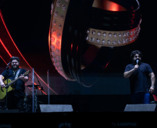 Show de César Menotti e Fabiano no Verão Maior Paraná em Pontal do Paraná