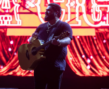 Show de César Menotti e Fabiano no Verão Maior Paraná em Pontal do Paraná