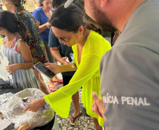 POLICIA PENAL DISTRIBUI BRINDES ARTESANAIS