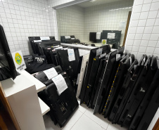 PCPR e PMPR apreendem mais de 100 televisores provenientes de estelionato em Matinhos