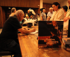 TEATRO GUAÍRA LANÇAMENTO LIVRO 140 ANOS
