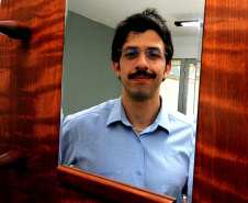 MCAA | Departamento dos Espelhos: conheça João Miguel Santana, o novo residente da Academia Alfredo Andersen