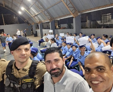 Vai um café com o diretor aí? Estratégia fez  subir para mais de 90% frequência escolar no interior do Paraná 