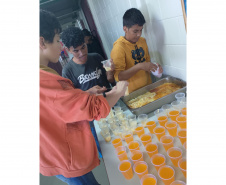 Vai um café com o diretor aí? Estratégia fez  subir para mais de 90% frequência escolar no interior do Paraná 