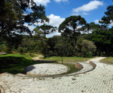Ilha do Mel e Monge estão entre os parques estaduais mais visitados do país