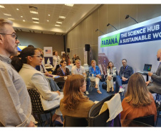 SETI Paraná fortalece internacionalização universitária em evento global de educação