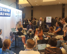 SETI Paraná fortalece internacionalização universitária em evento global de educação