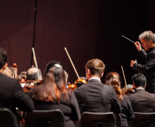 TEATRO GUAÍRA OSP REGÊNCIA HOLANDES Vincent de Kort