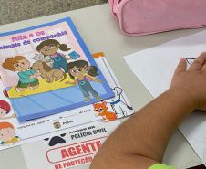 Abril Laranja: maus tratos não se limitam à agressão física, denuncie!