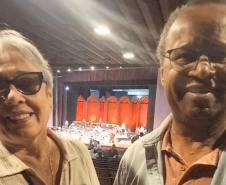 Orquestra Sinfônica do Paraná encanta plateia lotada com repertório dos Beatles no Guairão