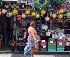 COMERCIO