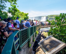 Paraná recebeu mais de 104 mil turistas estrangeiros em abril, melhor resultado para o mês desde 2018