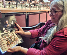 Orquestra Sinfônica do Paraná encanta plateia lotada com repertório dos Beatles no Guairão
