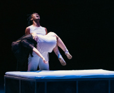Balé Teatro Guaíra e Orquestra Sinfônica de Minas Gerais apresentam releitura do clássico Romeu e Julieta no Palácio das Artes
