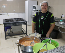 Governo do Paraná investe na valorização das merendeiras com capacitação inédita em parceria com o Senac