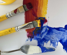 MON promove oficina de pintura com o artista Ronald Simon
