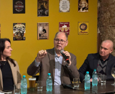 Bares do Paraná recebem festival de palestras sobre ciência e  inovação