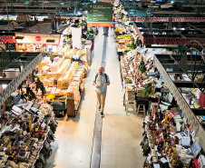 Destaque da TV:  Pé na Rua faz um passeio diferente pelo Mercado Muncipal de Curitiba