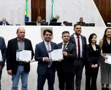 METEOROLOGISTAS DO SIMEPAR RECEBEM MENÇÃO HONROSA NA ASSEMBLEIA LEGISLATIVA DO ESTADO DO PARANÁ