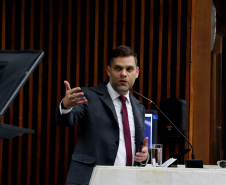 METEOROLOGISTAS DO SIMEPAR RECEBEM MENÇÃO HONROSA NA ASSEMBLEIA LEGISLATIVA DO ESTADO DO PARANÁ