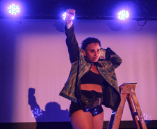 GUAÍRA - Espetáculo gratuito “Cenas Surdas” abordará vivências da comunidade surda no Teatro Zé Maria