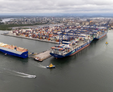 Porto de Paranaguá é o 1º a receber veículos elétricos fabricados por gigante chinesa que retoma vendas no Brasil