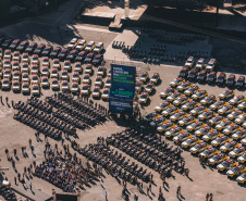 Investimento de R$ 63 milhões: Ratinho Junior entrega 431 motos e viaturas para a PMPR