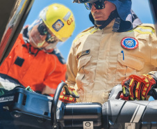 Grupo de Operações de Socorro Tático (GOST) do Corpo de Bombeiros Militar do Paraná (CBMPR)