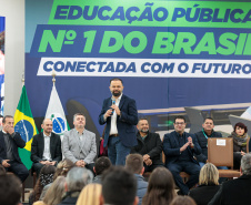 VICE ENTREGA TABLETS EDUCAÇÃO