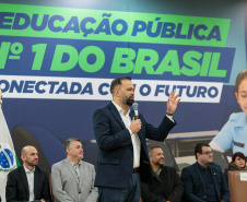 VICE ENTREGA TABLETS EDUCAÇÃO