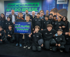 VICE ENTREGA TABLETS EDUCAÇÃO