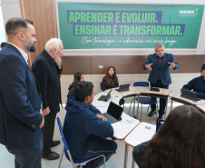 VICE ENTREGA TABLETS EDUCAÇÃO