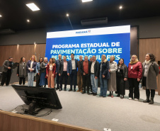 Estado investirá R$ 977 milhões em programa de pavimentação em ruas com pedras irregulares