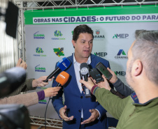 Estado investirá R$ 977 milhões em programa de pavimentação em ruas com pedras irregulares